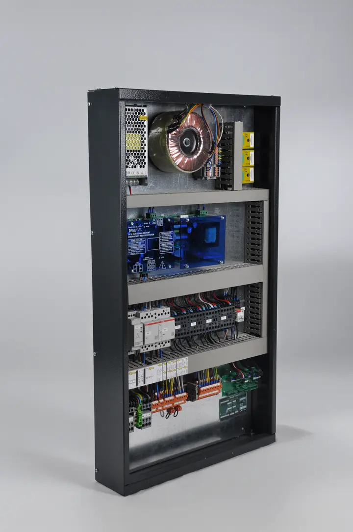 Altitude 1000 10x800 In-Well Panel